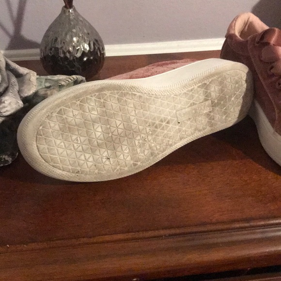 Steve Madden worn maybe 3 times sneakers - Picture 4 of 4